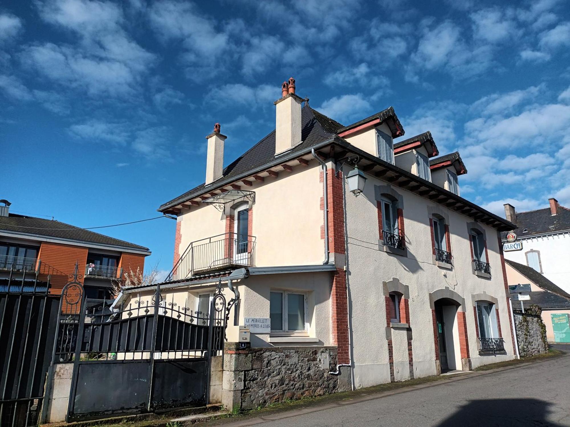 Le Miraillet, Gite Saint-Illide Eksteriør bilde